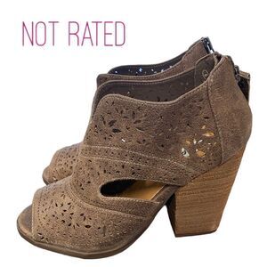 NOT RATED Santana Light Taupe Women's Ankle Boots Booties NEW 6